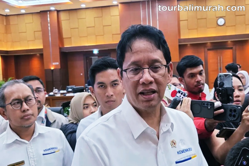 Respons Purbaya usai Prabowo minta bos Bea Cukai diganti